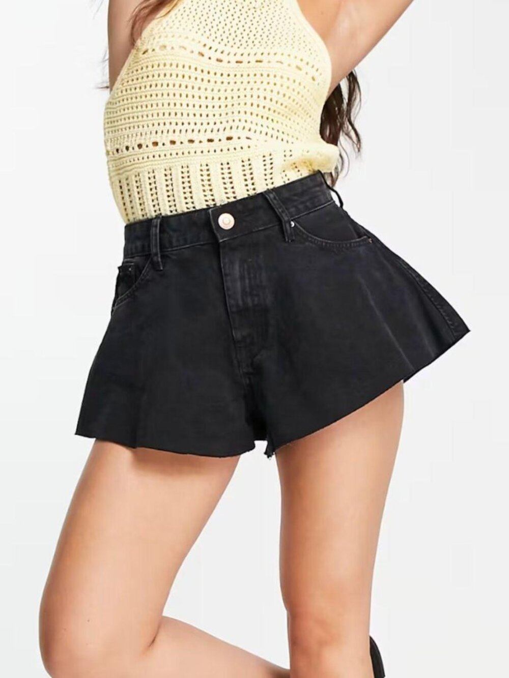New Look cropped and flared black denim shorts
